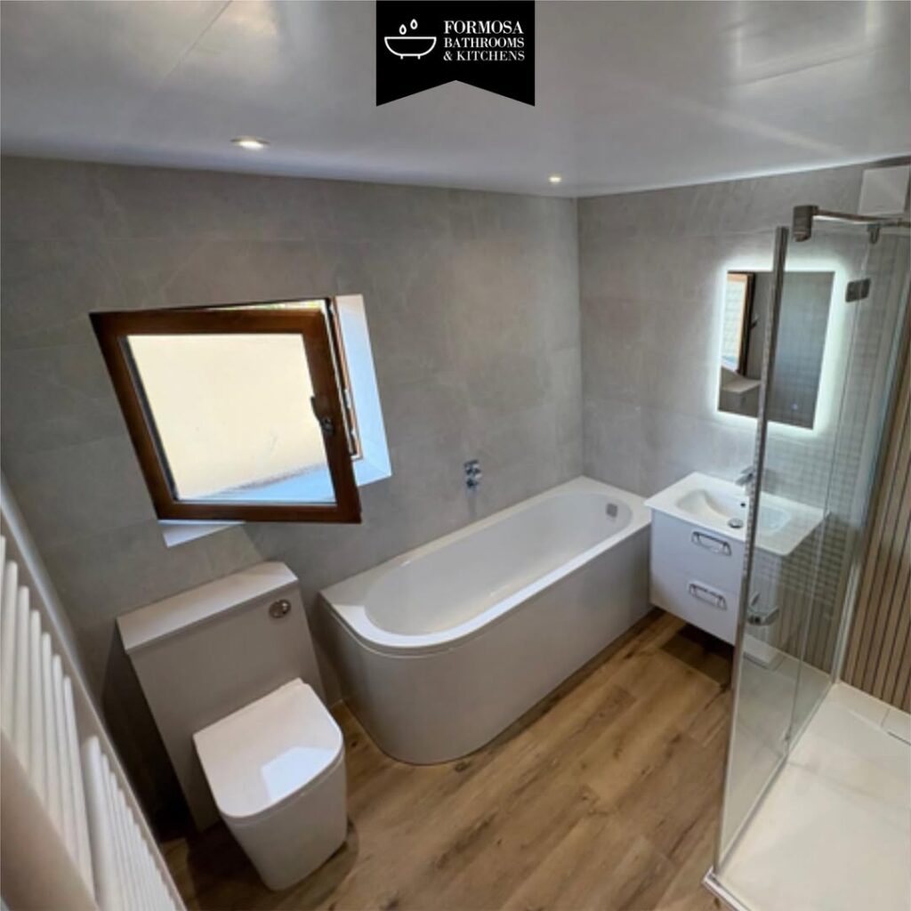 Luxury bathroom design & Fitted by Formosa bathrooms